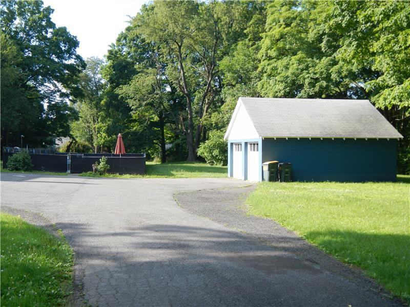 2842 Albany Post Road - Photo 3 of 25