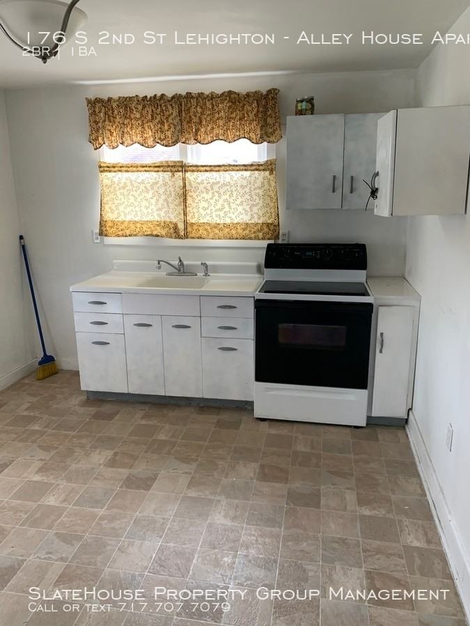 176 S 2nd St Lehighton - Alley House Apartmen - Photo 2 of 10