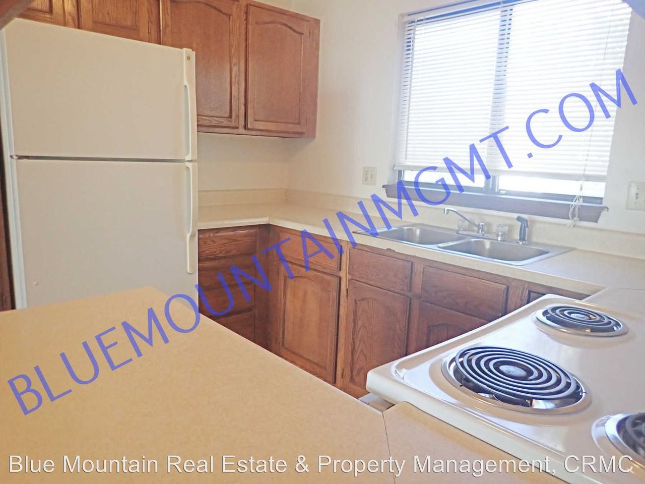 1122 Yuma Street - Photo 2 of 10