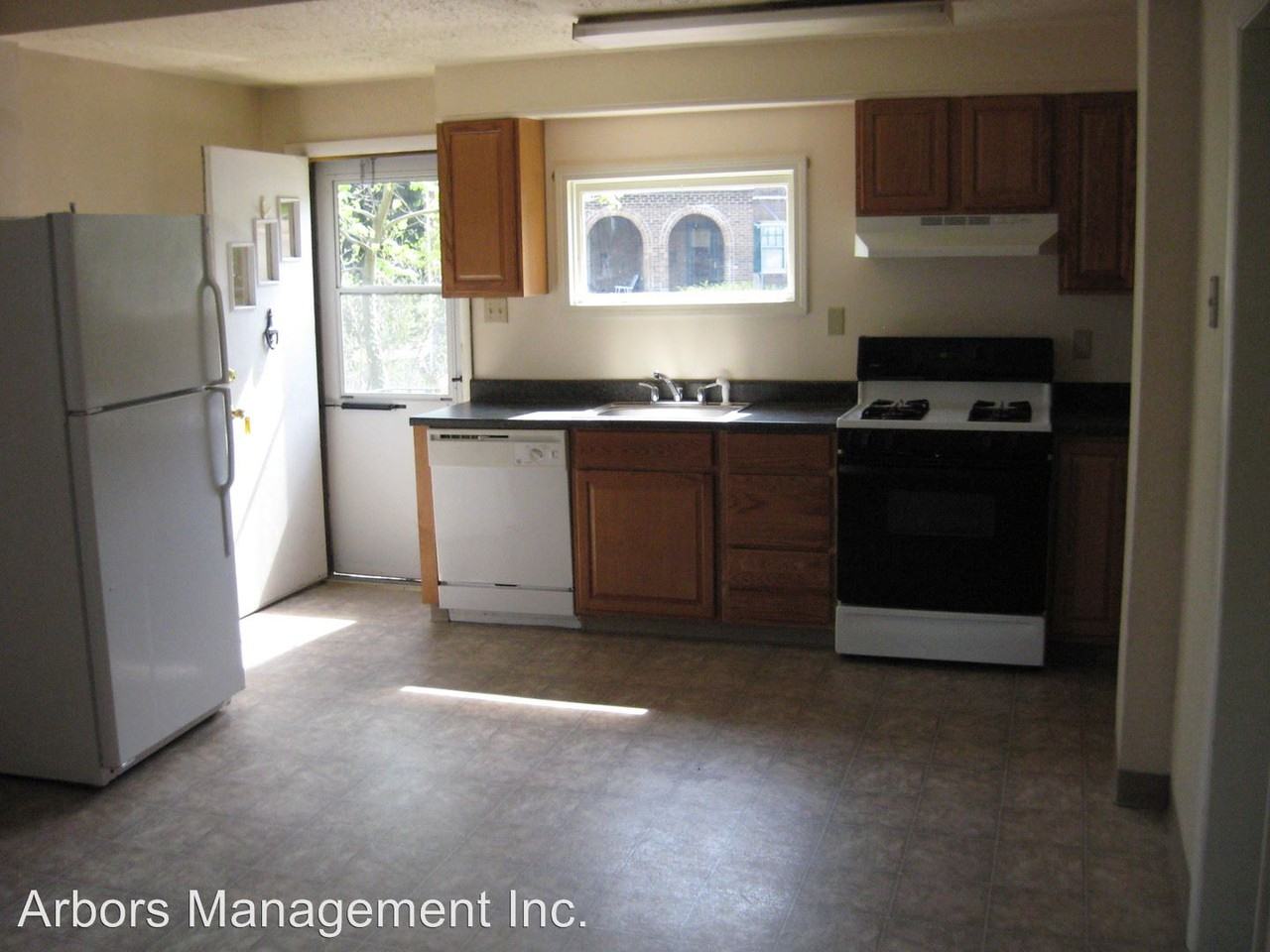 266 Pennsylvania Blvd. - Photo 2 of 11