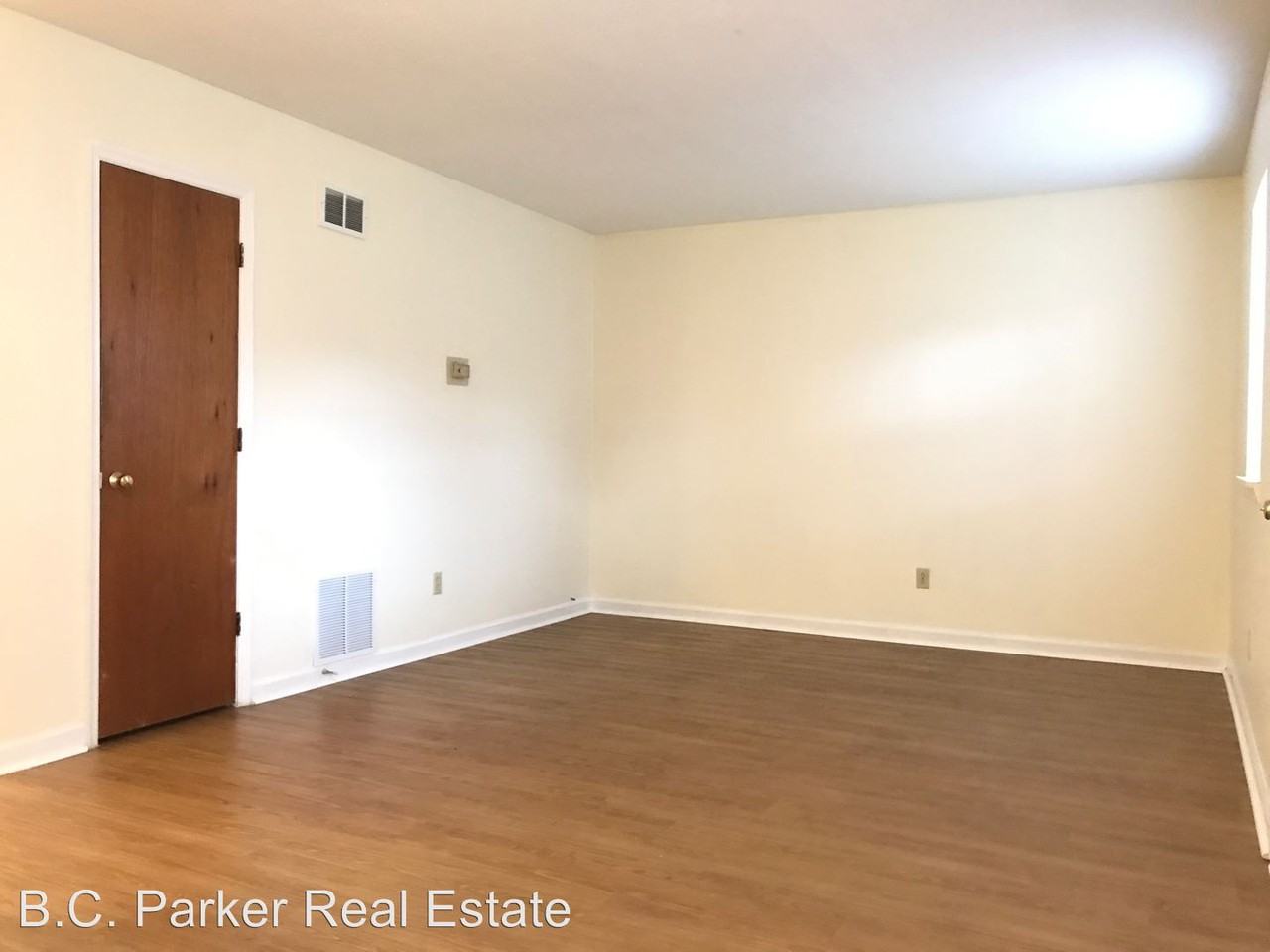 316-318 Travora Street - Photo 3 of 6
