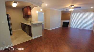 10741 Camarillo St Apartments For Rent In Mid Town North