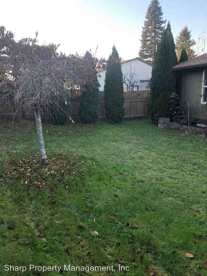 456 Diane St. - Photo 2 of 18