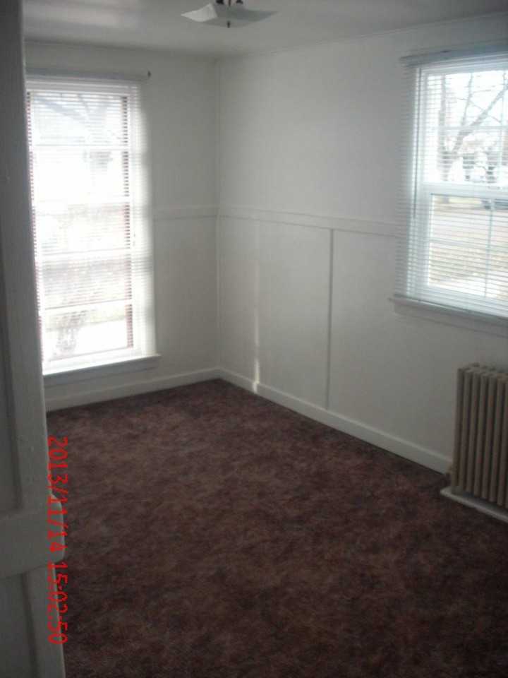 Park Apartments - Photo 3 of 8