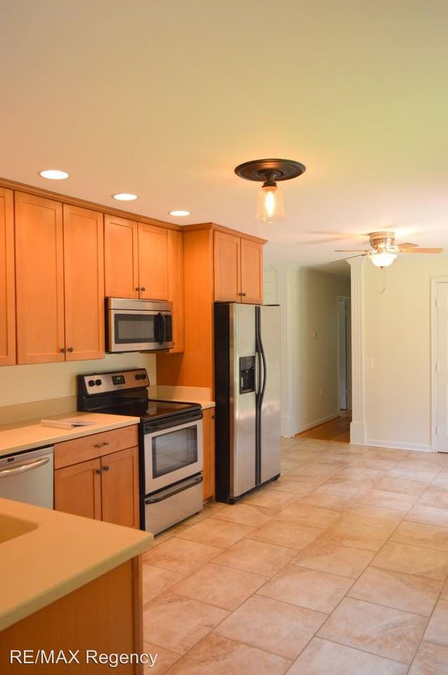 16570 Mountain Run Ln - Photo 3 of 21