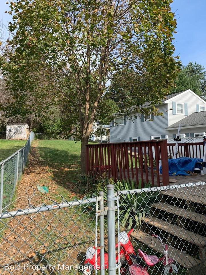 124 Morgan Drive - Photo 2 of 13