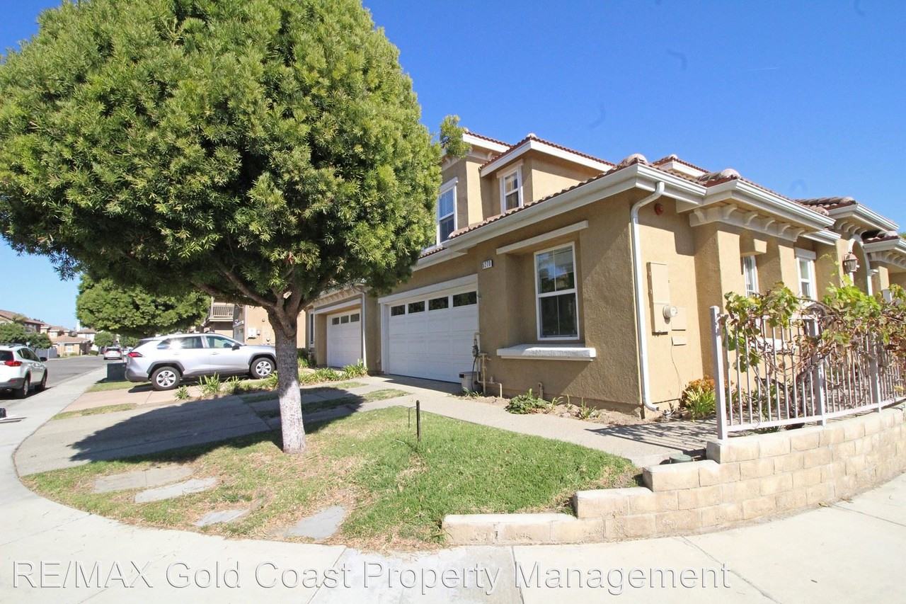 5270 Edgar St - Photo 3 of 33