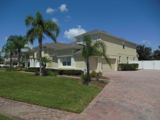 4940 Legacy Oaks Dr - Photo 2 of 15