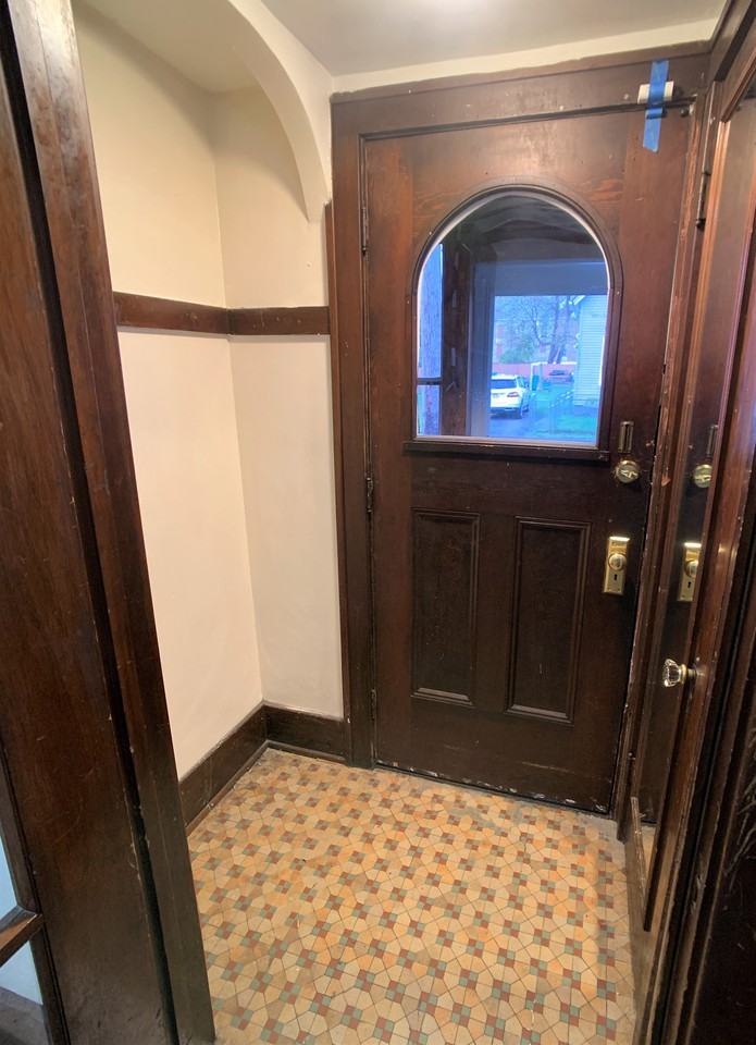 121 Scrantom St - Photo 2 of 34