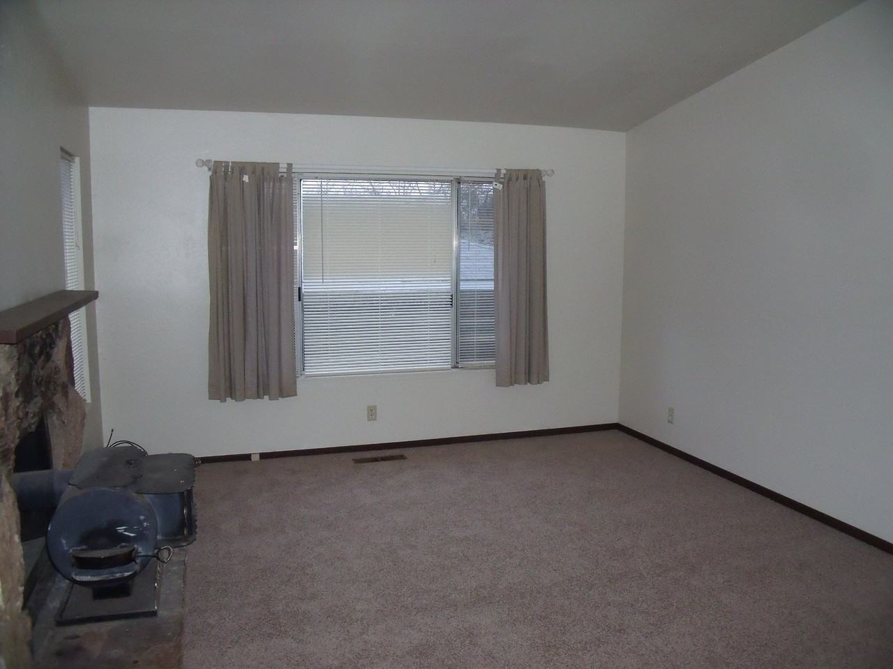 9385 Pawnee Trl - Photo 3 of 10