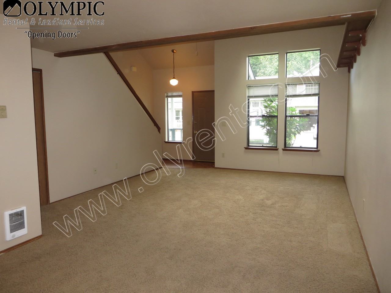 503 Malibu Dr Se - Photo 3 of 19