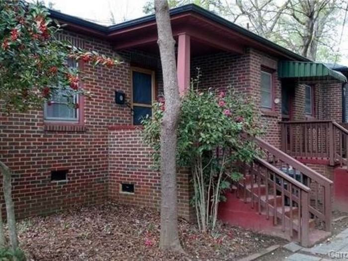 538 Hillandale Street Northeast - Photo 3 of 31