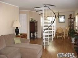 57 Washington Dr - Photo 2 of 14