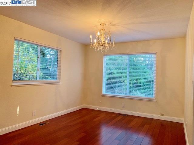 131 Camrose Pl - Photo 2 of 20