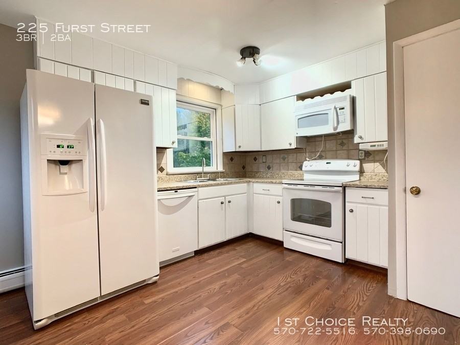 225 Furst Street - Photo 2 of 9
