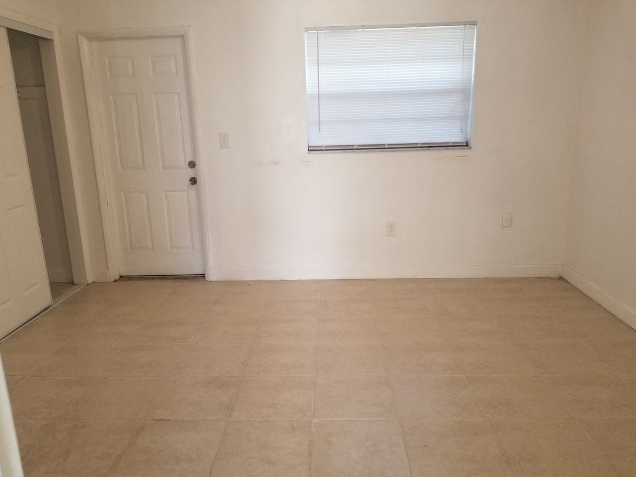 1770 Southwest 44th Avenue #No.3 - Photo 4 of 14