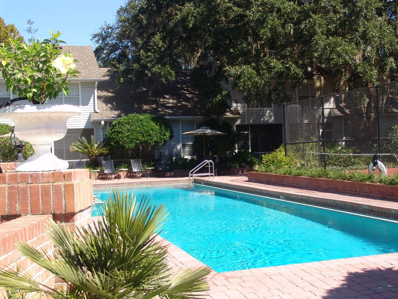 Huntington Lakes Apartments - Photo 3 of 20