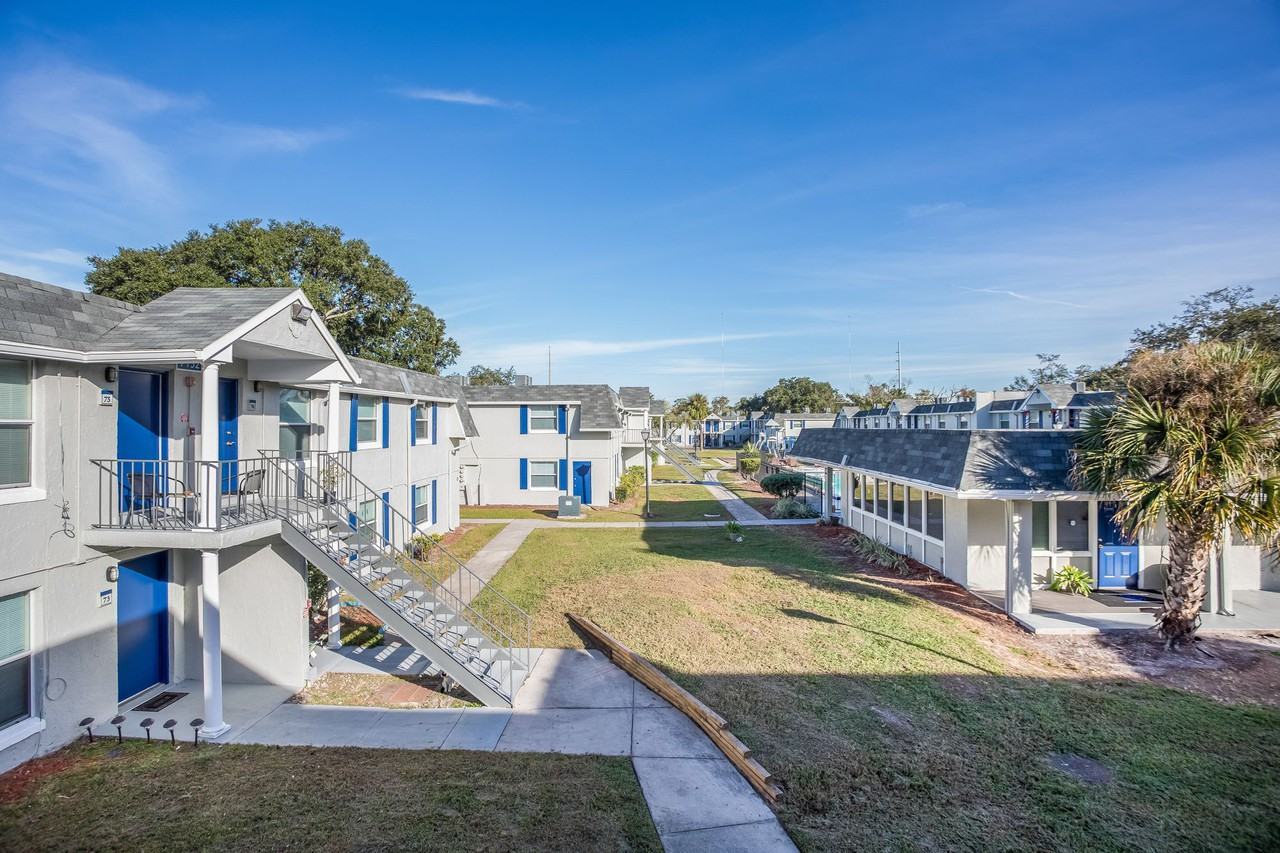 The Beacon at Seminole Lakes - Photo 3 of 18