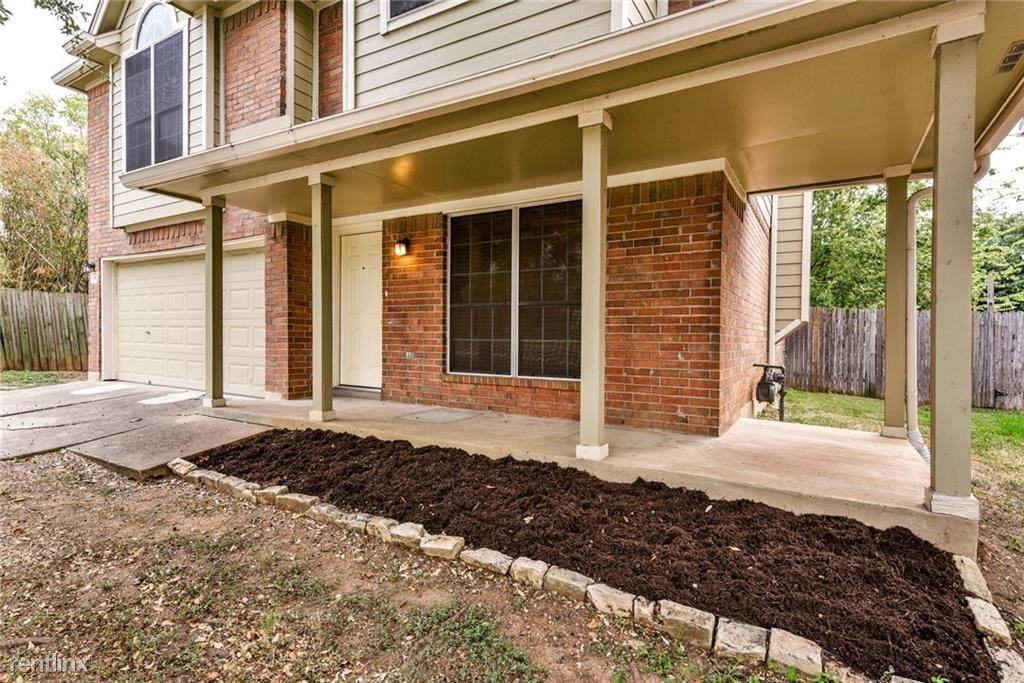 1912 Windy Park Dr - Photo 2 of 13