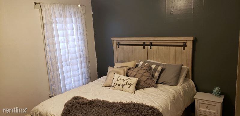 20 Androscoggin St 1 - Photo 3 of 14