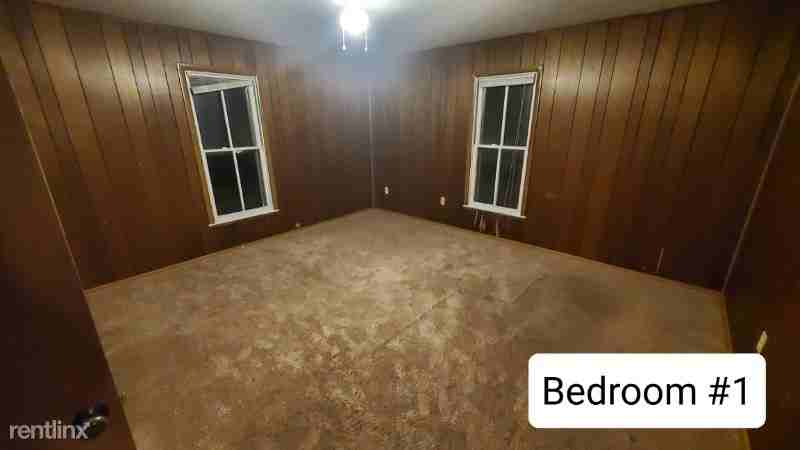 910 W Cherry St - Photo 3 of 8