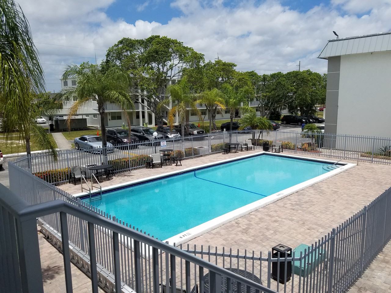 5500 Washington Street Hollywood Fl 33021 1 Bedroom Apartment For Rent For 1 125 Month Zumper