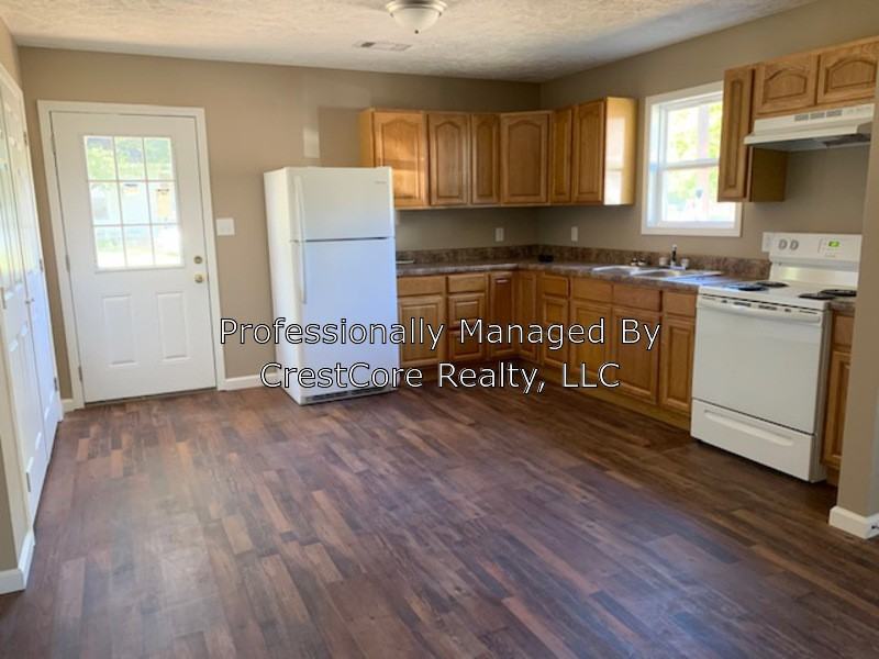 1753 E Wheeler St - Photo 2 of 6