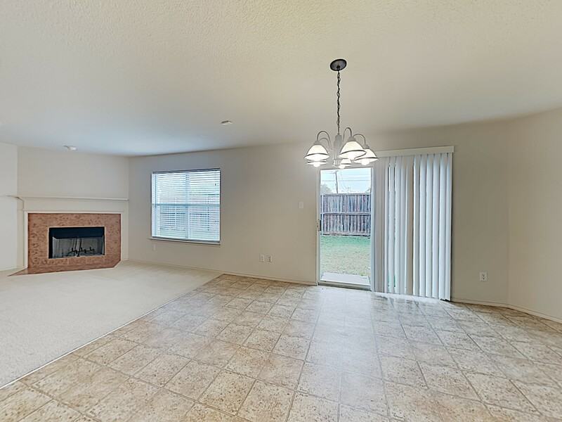 133 Driftwood Dr - Photo 3 of 17