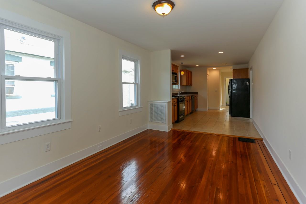 97 Wilson Ave - Photo 3 of 9