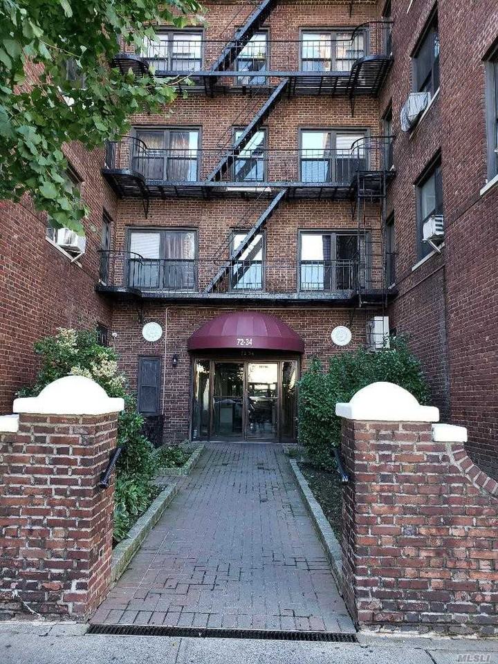 7234 7234 Austin St, Forest Hills, NY 11375 2 Bedroom Condo for 2,450