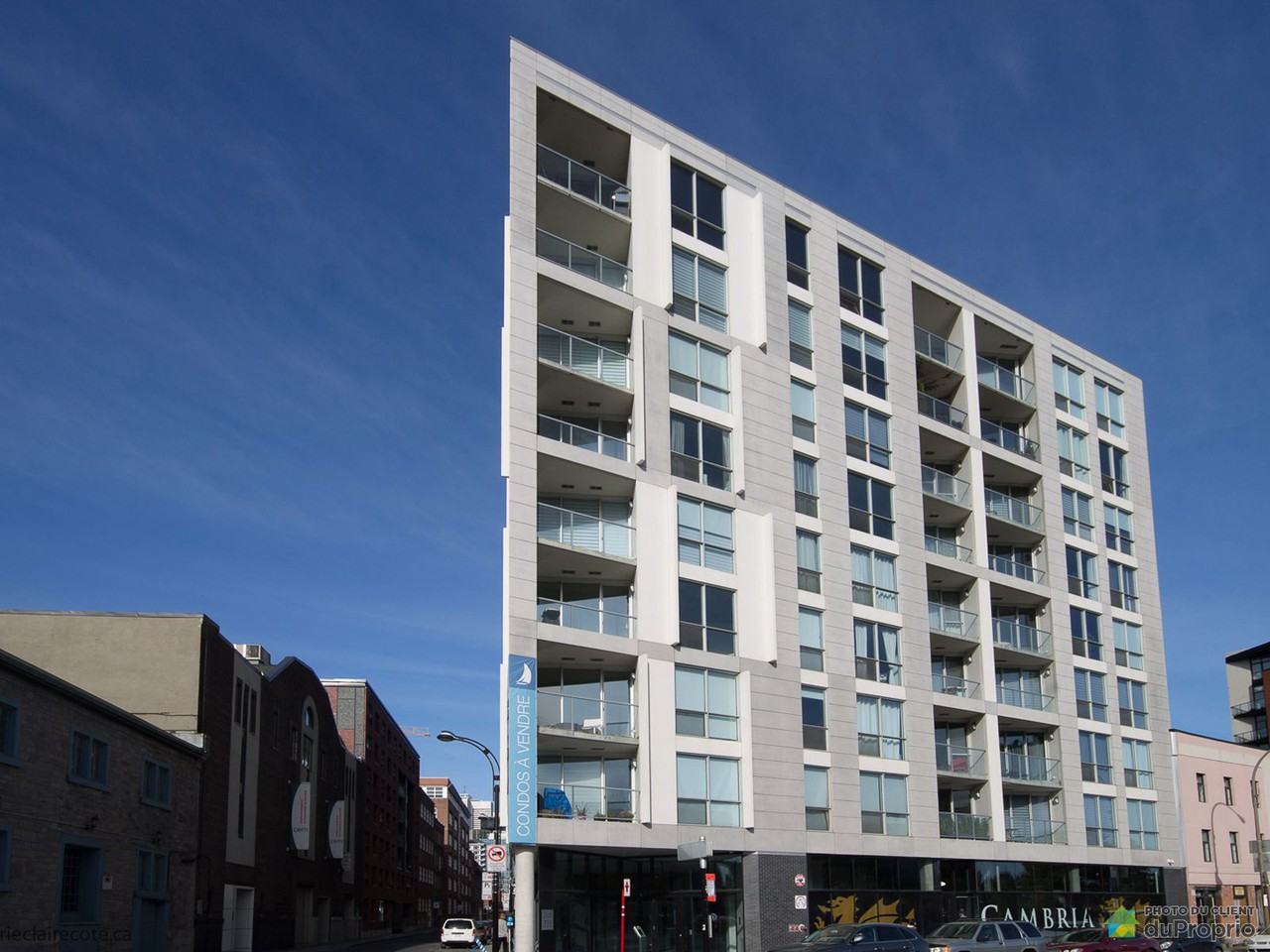 711 Rue de la Commune Ouest, Montréal, QC H3C 0P1 Studio Apartment for