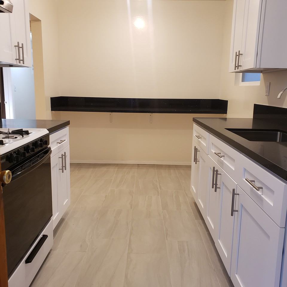 3522 West 5th Street #3522 - Photo 3 of 32