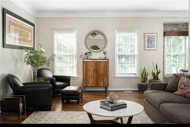 11039 Greenline Court - Photo 3 of 15