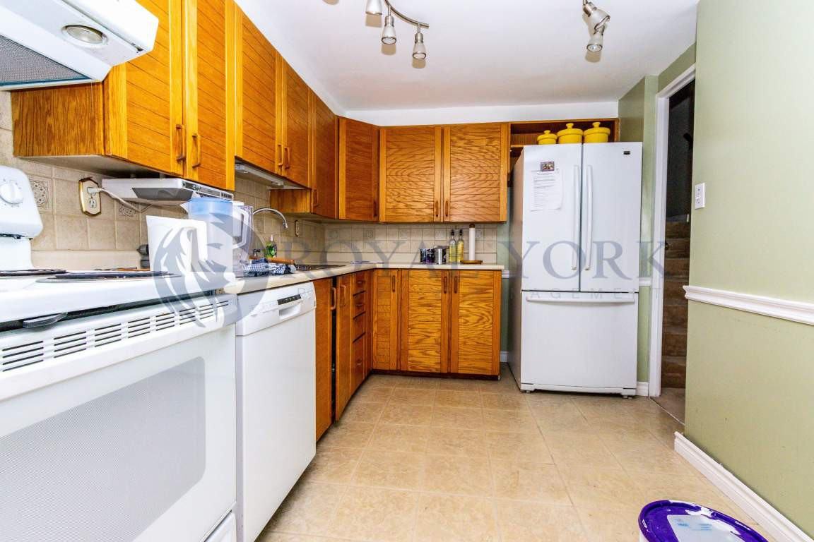 3 BED | 2 BATH CONDO FOR RENT @ ETOBICOKE | DIXON RD - Photo 3 of 20
