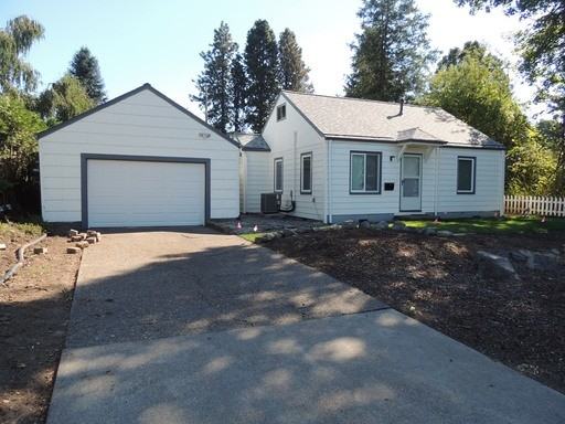 103 Elm Ave - Photo 2 of 16