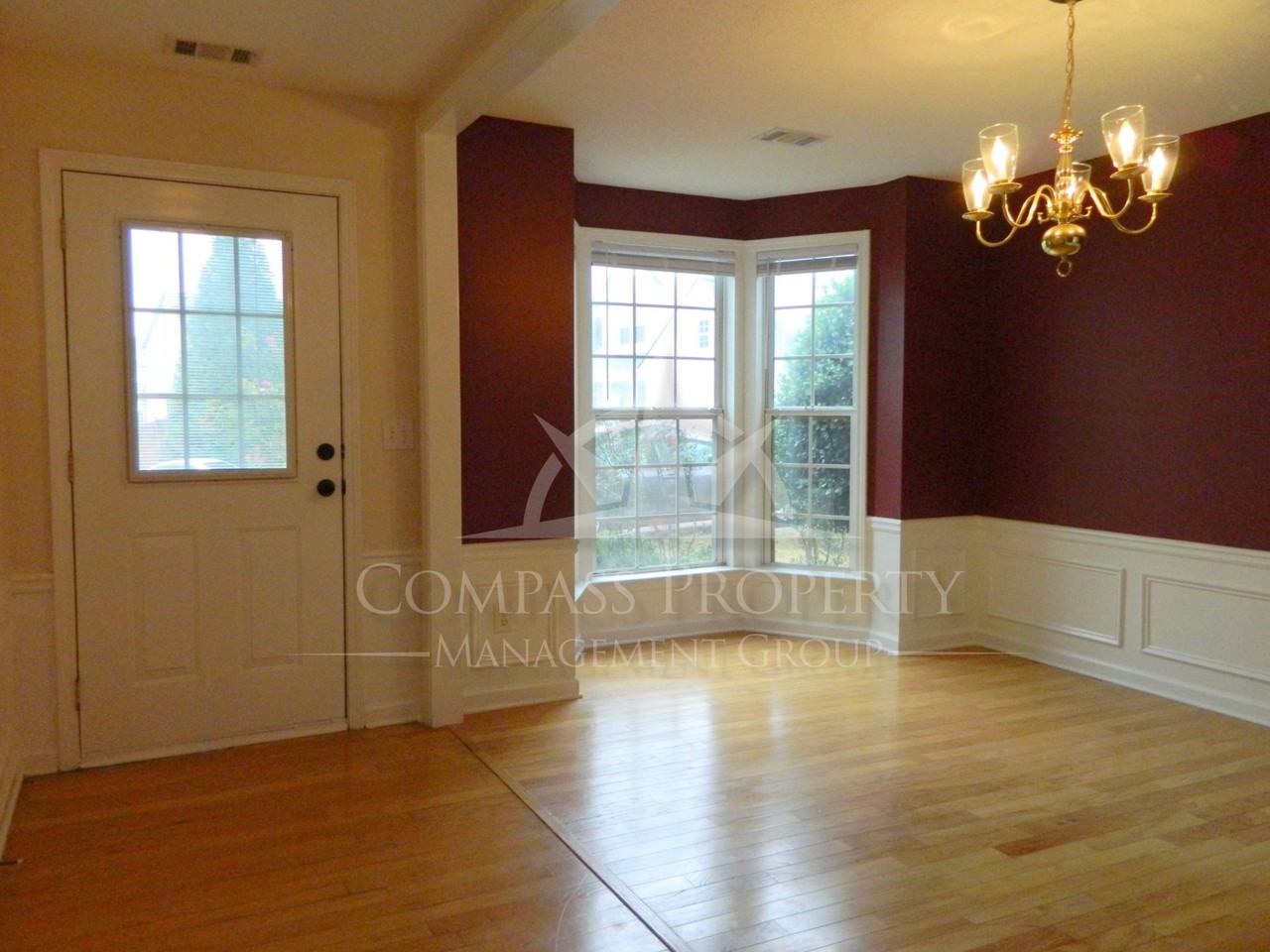 706 Verneer Ct - Photo 3 of 39