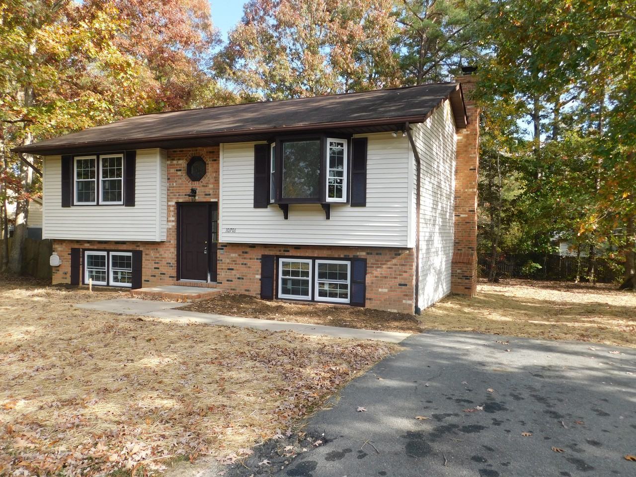 10701 Holleybrooke Dr - Photo 2 of 28