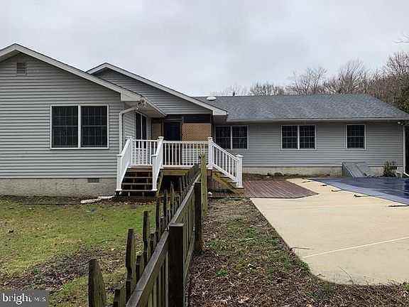 4 Water Street - Photo 2 of 16