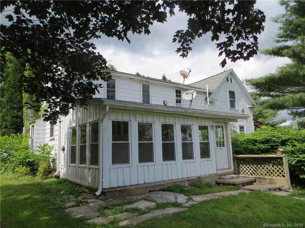 2573 Boston Turnpike West - Photo 2 of 26