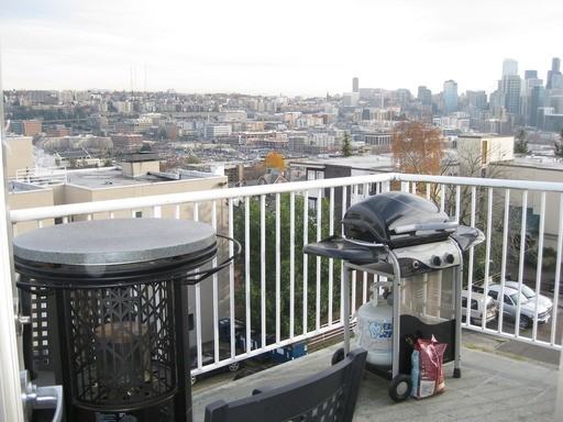 825 Eastlake Ave E - Photo 3 of 6