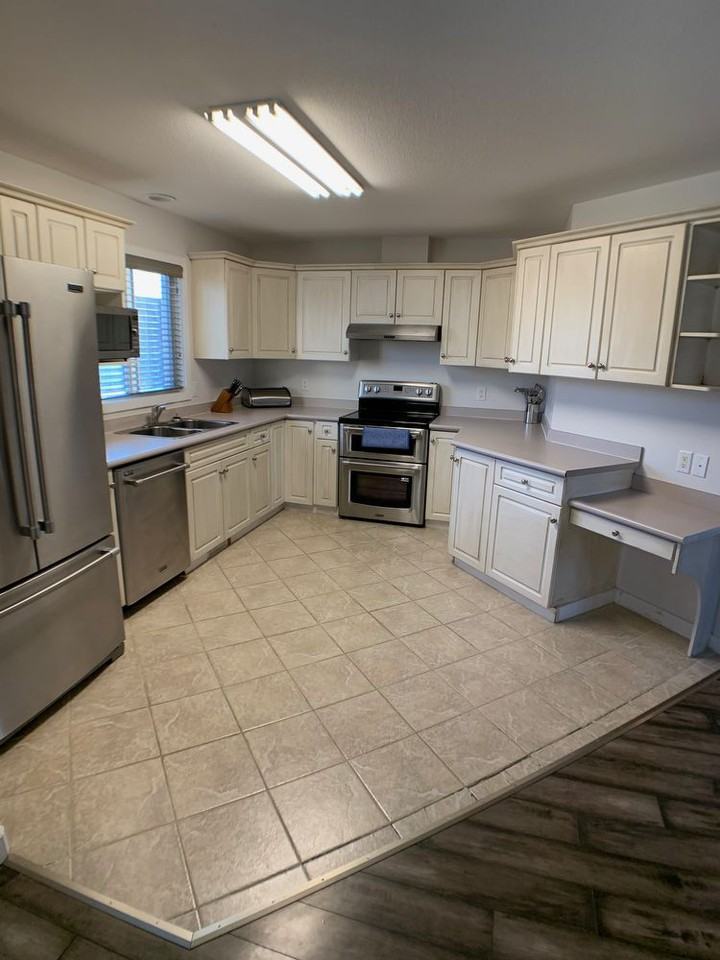 104 107-104 Loutit Rd - Photo 2 of 21