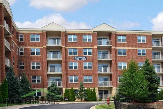 Two Itasca Place Apartments - Photo 3 of 27