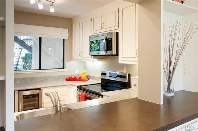 628 Via Casitas - Photo 3 of 17