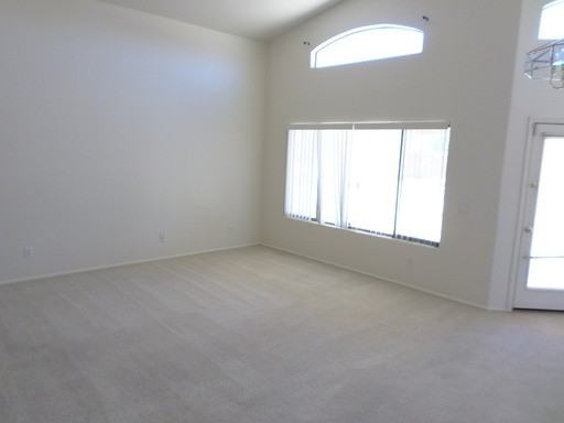 21756 Reis Dr - Photo 3 of 26