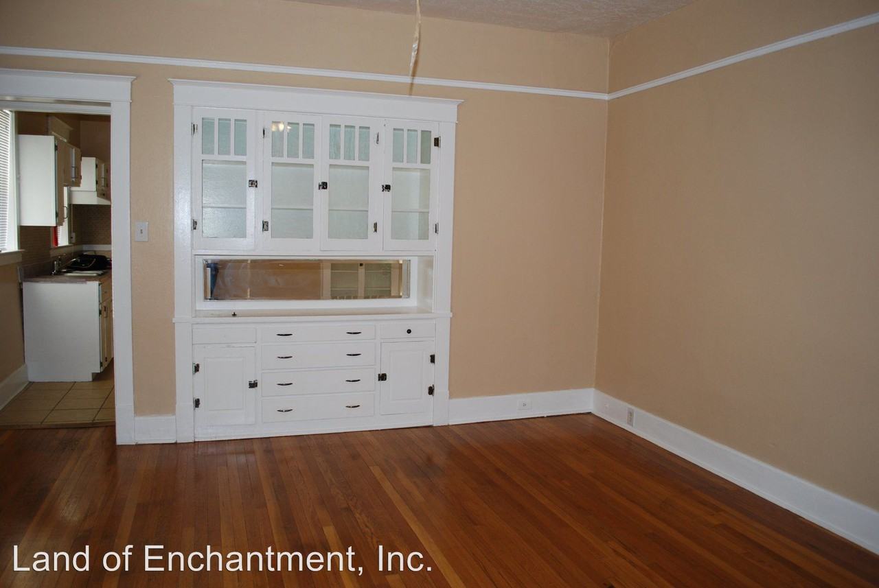 209 Stanford Dr. Se Back - Photo 3 of 14