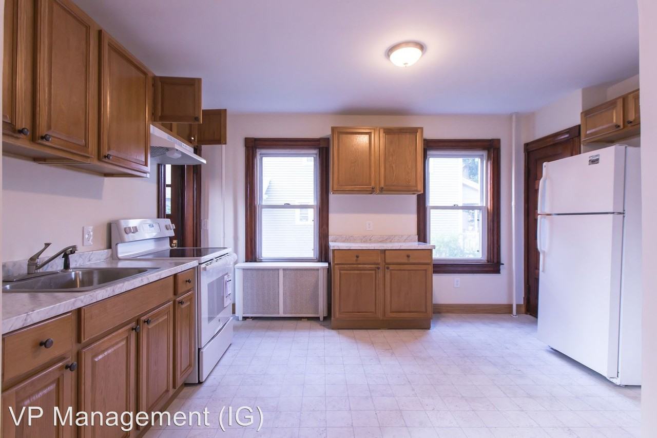 43-45 Oak St - Photo 3 of 12