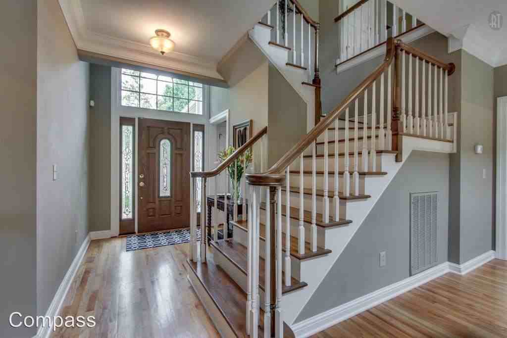 1 Todgers Ct. - Photo 3 of 24