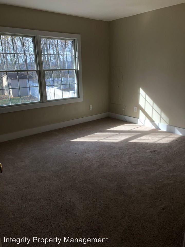 21 Bannister Lane - Photo 3 of 16