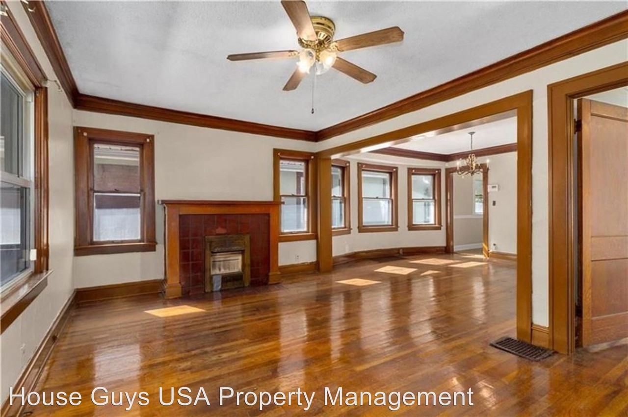 3304 Askew - Photo 3 of 10