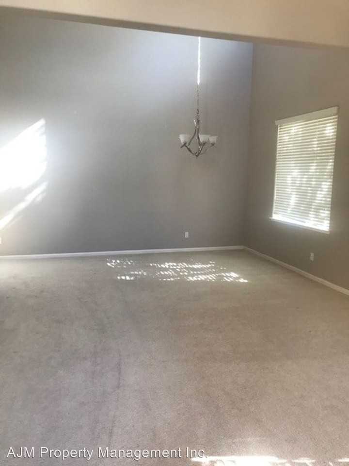 20870 Black Oak Drive - Photo 2 of 6